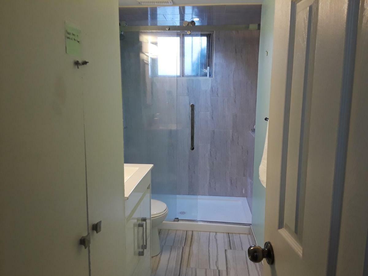 Private Room Near Airport Mississauga Exterior photo