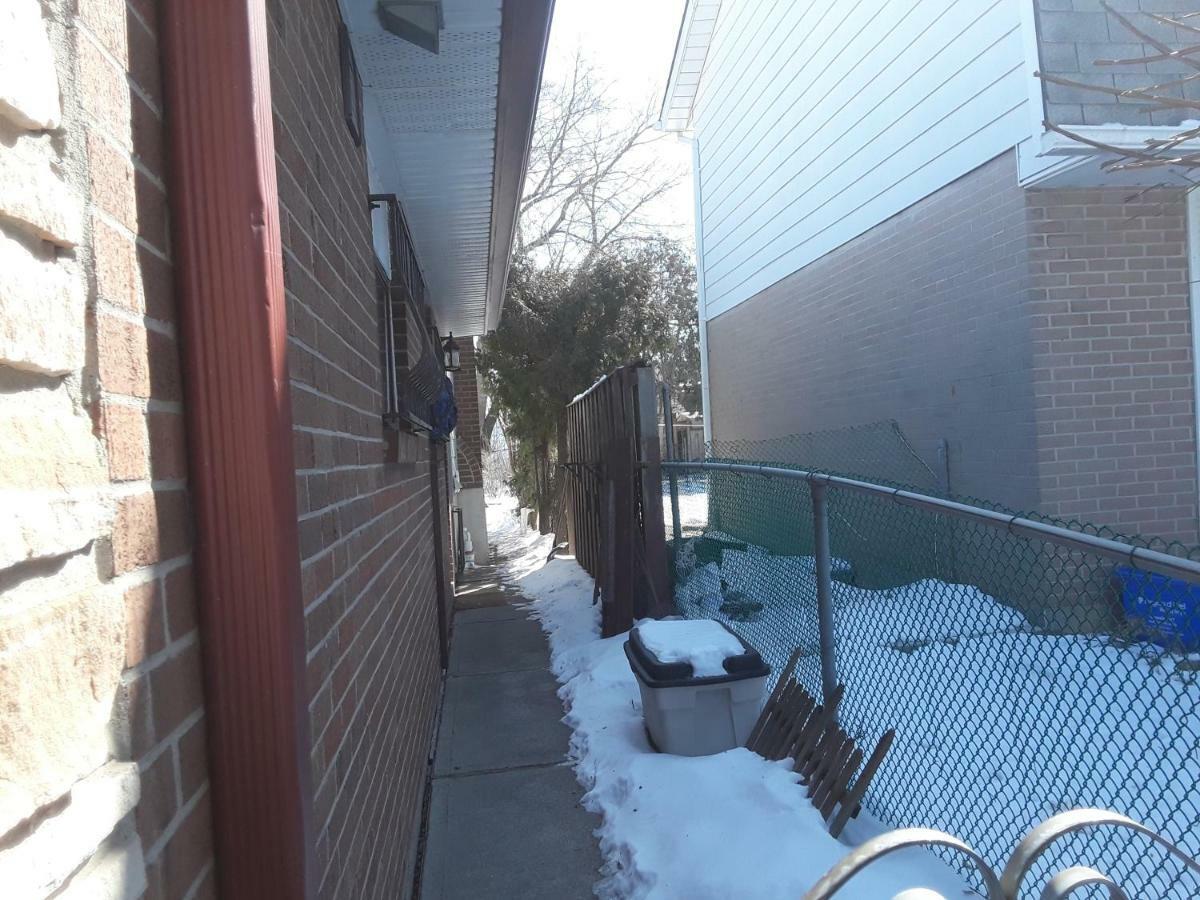 Private Room Near Airport Mississauga Exterior photo